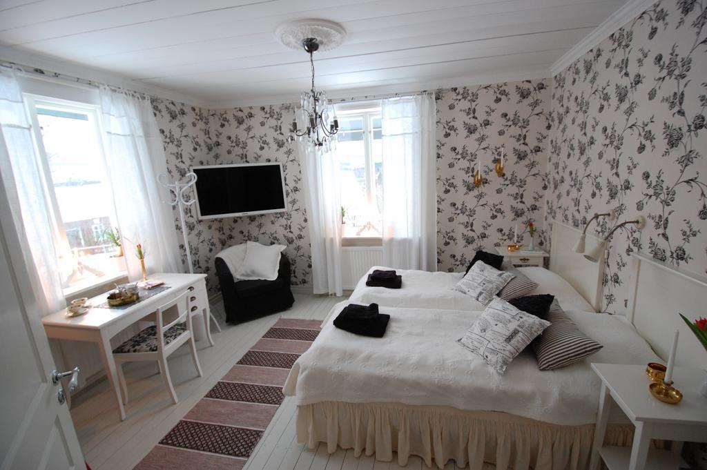 Brunnsgarden Bed & Breakfast خيليفْتيا الغرفة الصورة